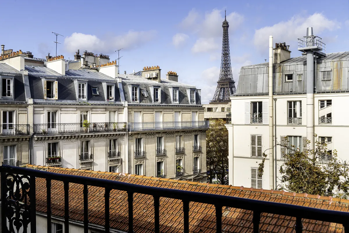 Hotel Muguet Paris Eiffel Tower View