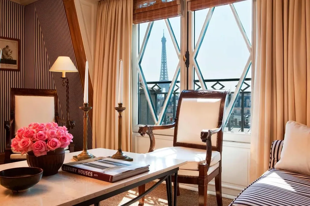 Le Dokhan Paris Hotel with Eiffel Tower View