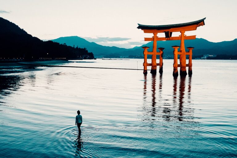 Top Day Trips From Kyoto, Itsukushima Shrine, 1-1 Miyajimacho, Hatsukaichi, Hiroshima, Japan